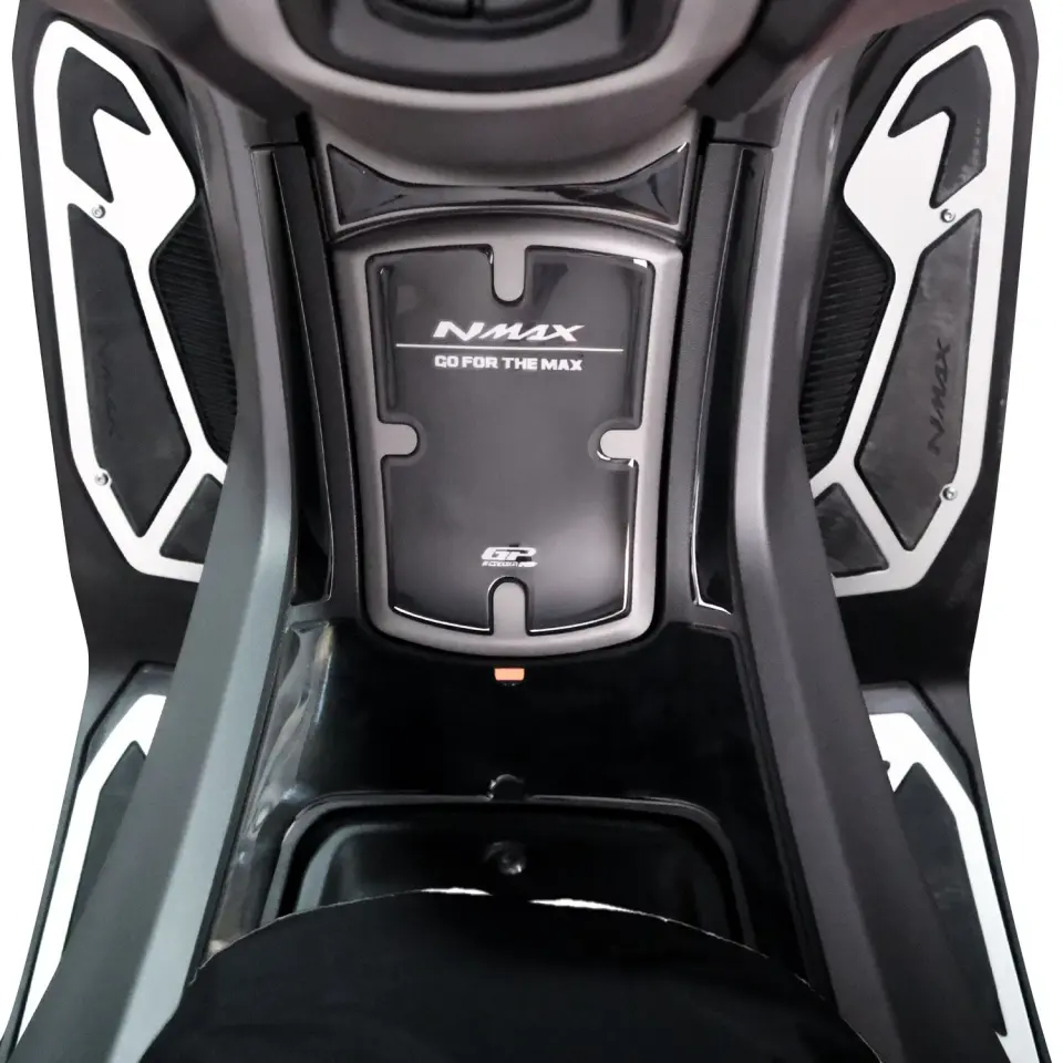 GP Kompozit Yamaha NMAX 125 / 155 2025 Uyumlu Tank Pad Gri